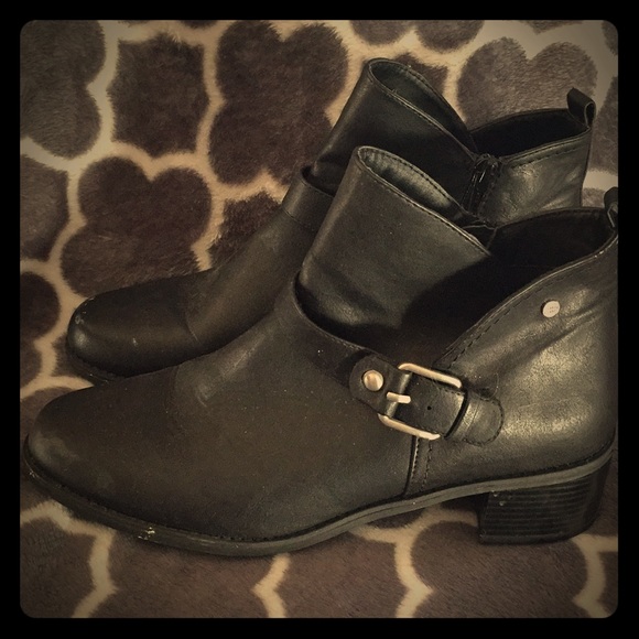 Dana Buchman Shoes - Women's 10 Booties